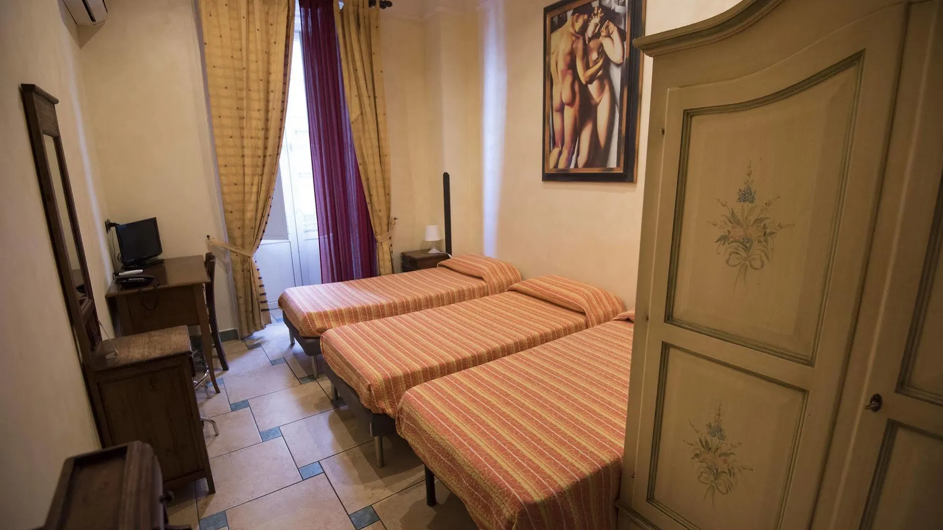 Schilizzi Hotel Neapol 3*,