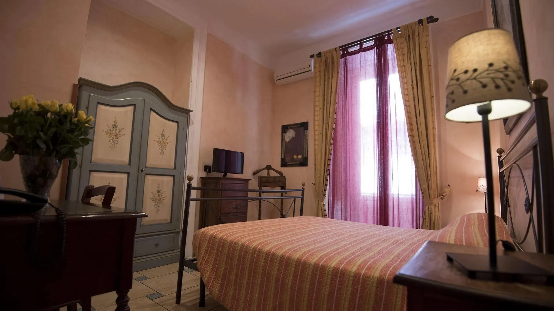 Schilizzi Hotel Neapol